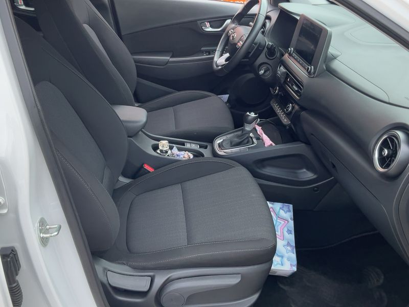 Hyundai Kona 1.6 Hybrid Maxx 2WD 2022 – снимка 16