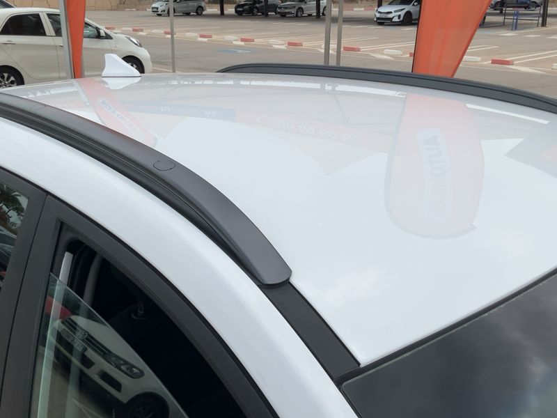 Hyundai Kona 1.6 Hybrid Maxx 2WD 2022 – снимка 13