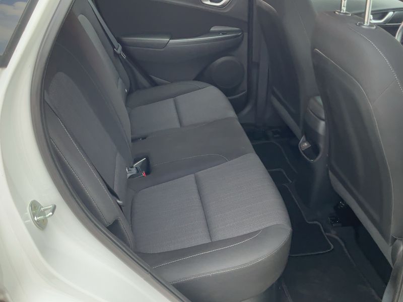 Hyundai Kona 1.6 Hybrid Maxx 2WD 2022 – снимка 19