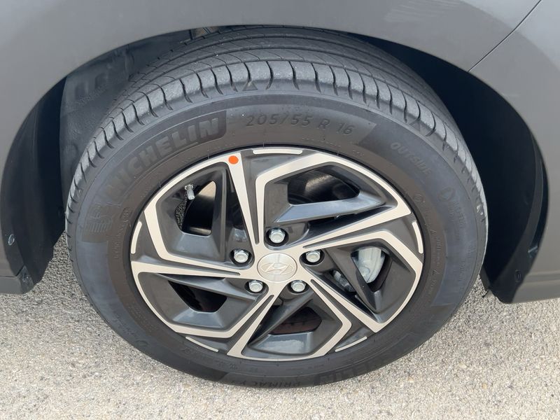 Hyundai Kona 1.6 Hybrid Maxx 2WD 2022 – снимка 11