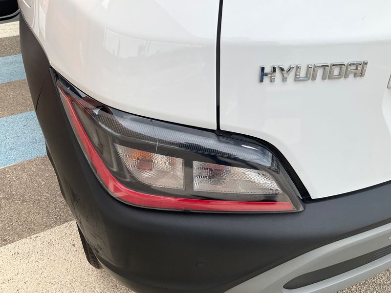 Hyundai Kona 1.6 Hybrid Maxx 2WD 2022 – снимка 25