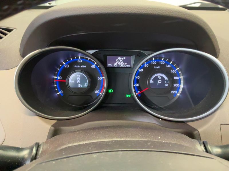 Hyundai ix35 2.0 CRDi Style AWD 2014 – снимка 18