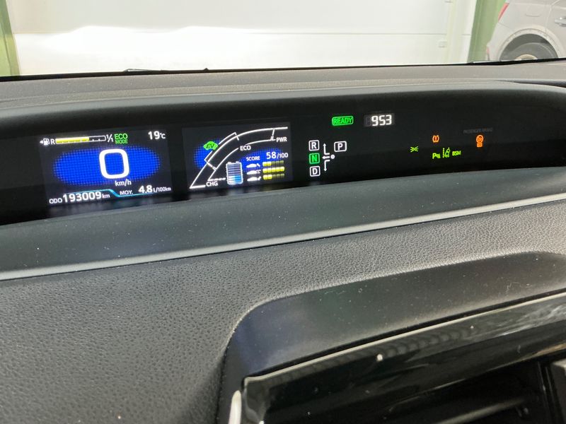 Toyota Prius 1.8 Style 2016 – снимка 18