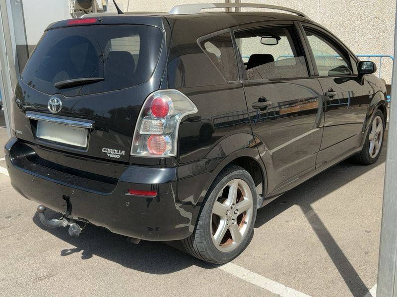 Toyota Corolla Verso 2.2 D-4D D-Cat Executive 2007 – снимка 8