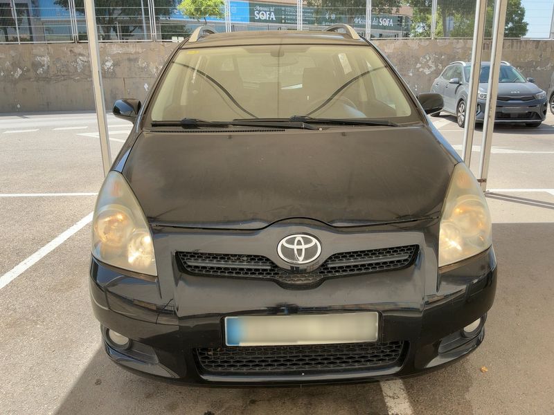 Toyota Corolla Verso 2.2 D-4D D-Cat Executive 2007 – снимка 14