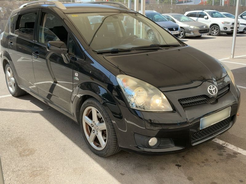 Toyota Corolla Verso 2.2 D-4D D-Cat Executive 2007 – снимка 12