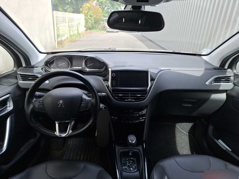 Peugeot 2008 1.5 Blue-HDi Allure Business 2019 – снимка 11