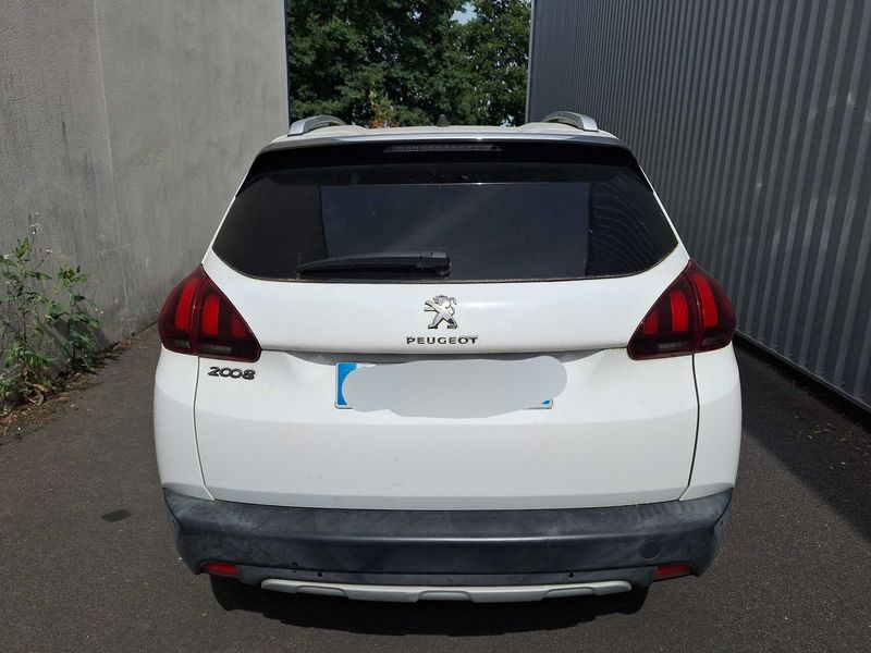 Peugeot 2008 1.5 Blue-HDi Allure Business 2019 – снимка 4