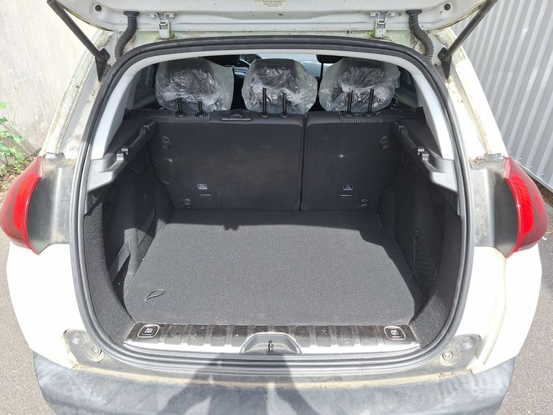 Peugeot 2008 1.5 Blue-HDi Allure Business 2019 – снимка 9