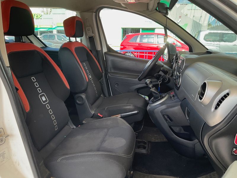 Citroen Berlingo 1.6 Blue-HDi Live Edition 2016 – снимка 16