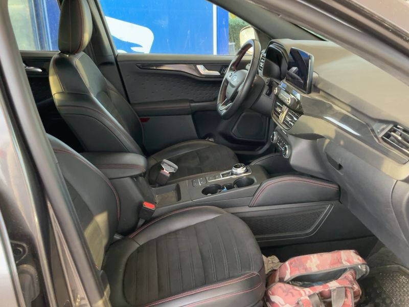 Ford Kuga 2.5 Plug-in Hybrid ST-Line X 2020 – снимка 16