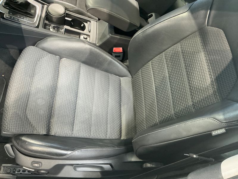 Volkswagen Golf VII 2.0 TDI Highline BlueMotion Tech 2013 – снимка 23