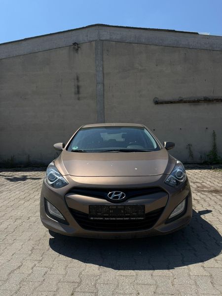 Hyundai i30 1.4 FIFA World Cup Edition 2015 – снимка 14