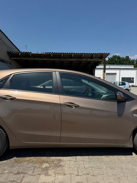 Hyundai i30 1.4 FIFA World Cup Edition 2015 – снимка 10