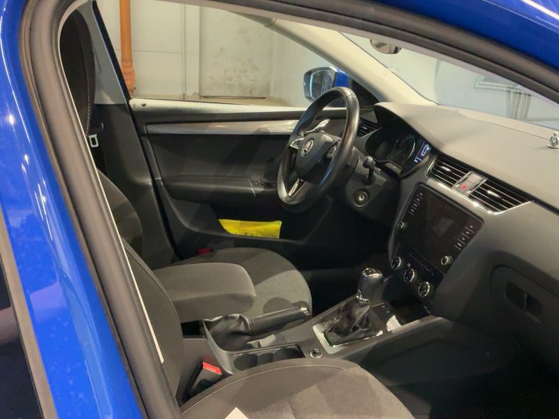 Skoda Octavia 1.6 TDI Soleil 2019 – снимка 17