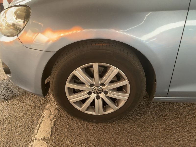 Volkswagen Golf VI 1.6 TDI Advance 2010 – снимка 17