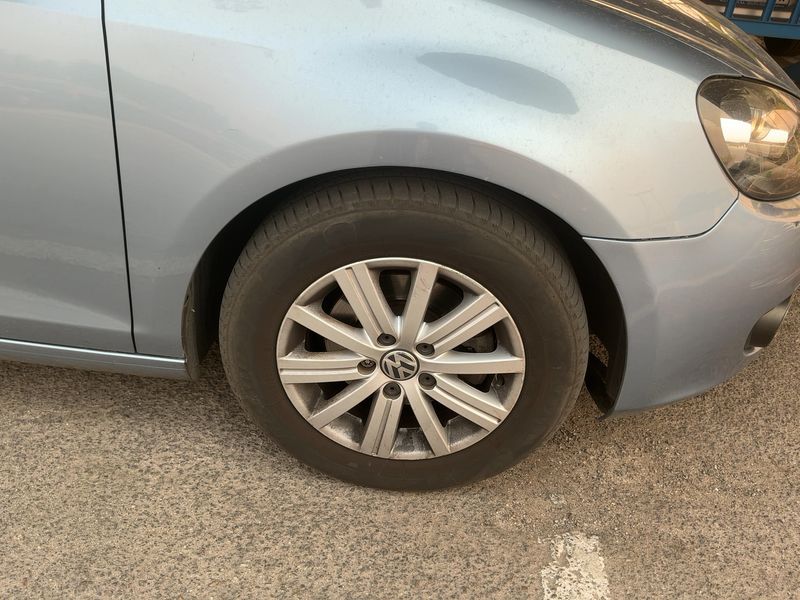 Volkswagen Golf VI 1.6 TDI Advance 2010 – снимка 20