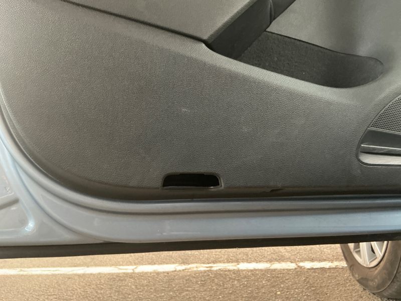 Volkswagen Golf VI 1.6 TDI Advance 2010 – снимка на щета