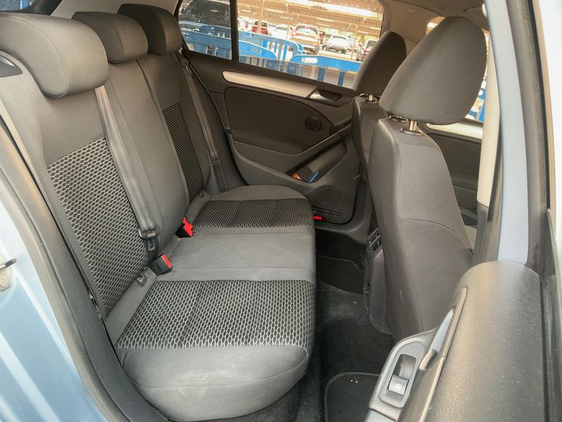 Volkswagen Golf VI 1.6 TDI Advance 2010 – снимка 14