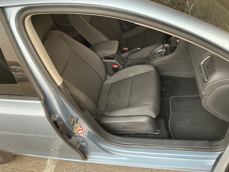Volkswagen Golf VI 1.6 TDI Advance 2010 – снимка на щета