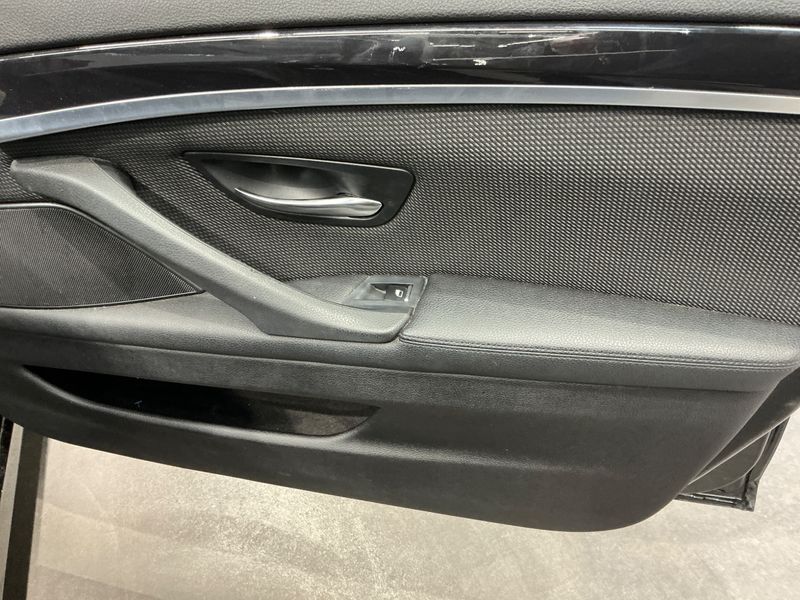 BMW 5er 520d 2015 – снимка 24