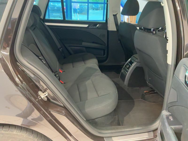 Skoda Superb 2.0 TDI Exclusive 2014 – снимка 19