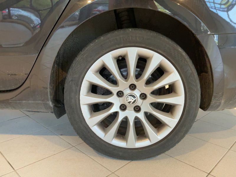 Skoda Superb 2.0 TDI Exclusive 2014 – снимка 5