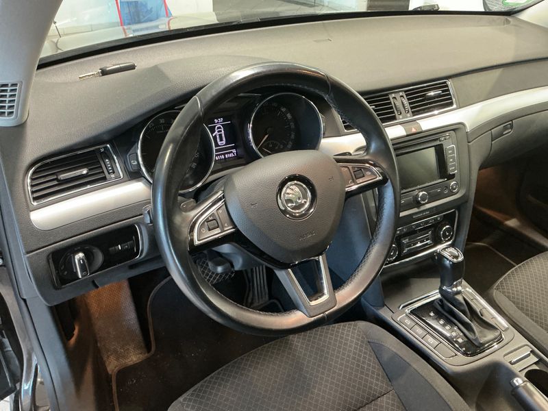 Skoda Superb 2.0 TDI Exclusive 2014 – снимка 30