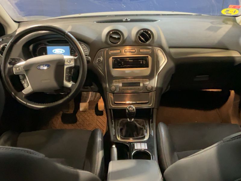 Ford Mondeo 2.0 TDCi Titanium X 2009 – снимка 17