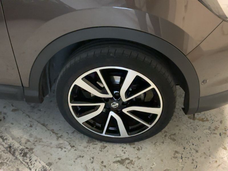 Nissan Qashqai 1.2 Tekna + 2017 – снимка 11