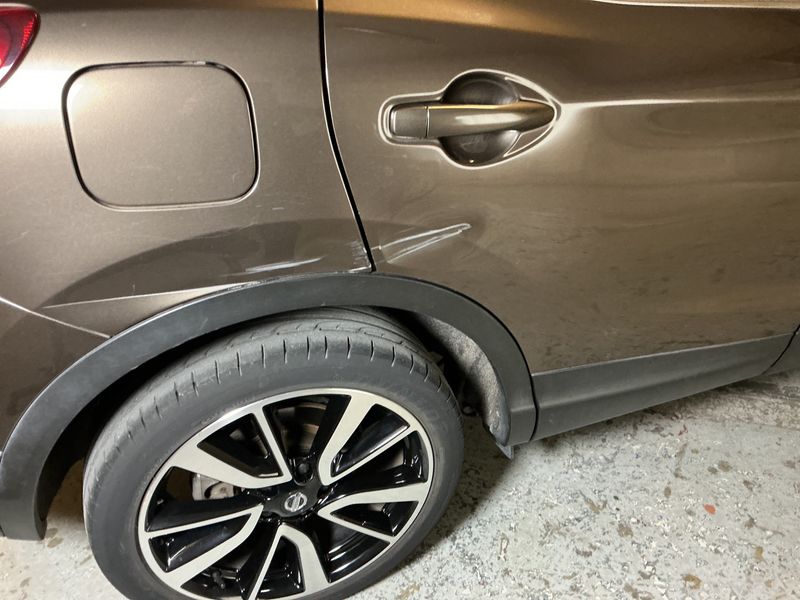 Nissan Qashqai 1.2 Tekna + 2017 – снимка 25