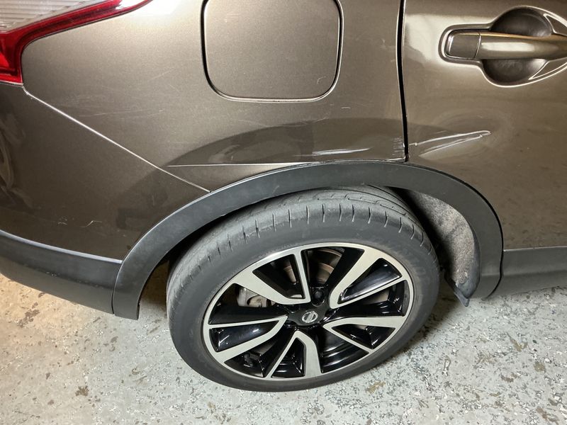 Nissan Qashqai 1.2 Tekna + 2017 – снимка 24