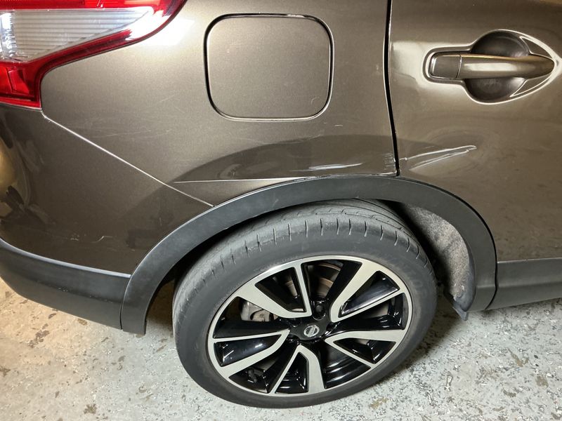 Nissan Qashqai 1.2 Tekna + 2017 – снимка 23