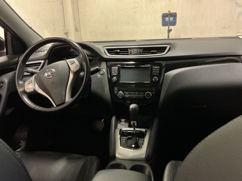 Nissan Qashqai 1.2 Tekna + 2017 – снимка 18