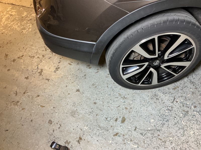 Nissan Qashqai 1.2 Tekna + 2017 – снимка 29