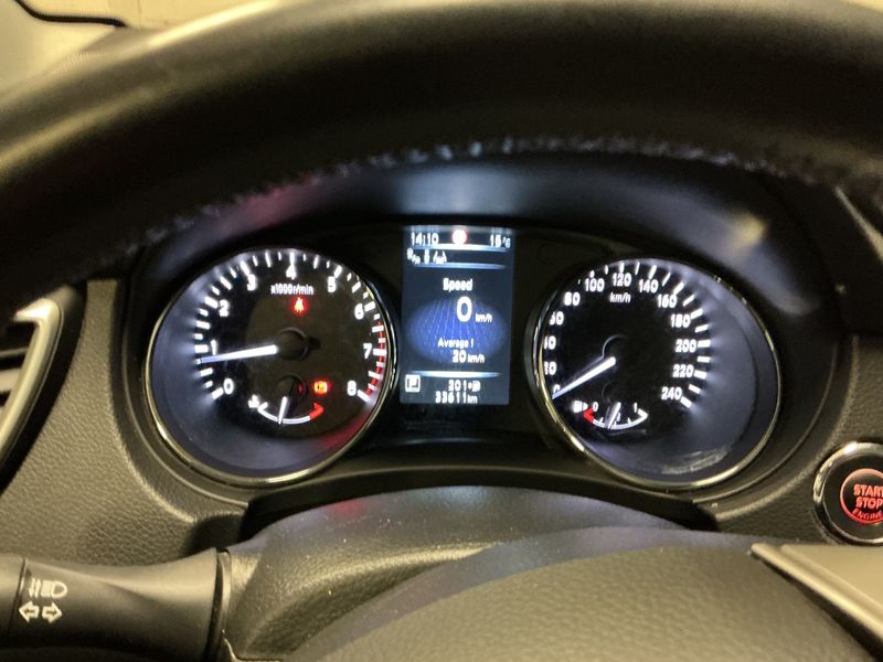 Nissan Qashqai 1.2 Tekna + 2017 – снимка 19