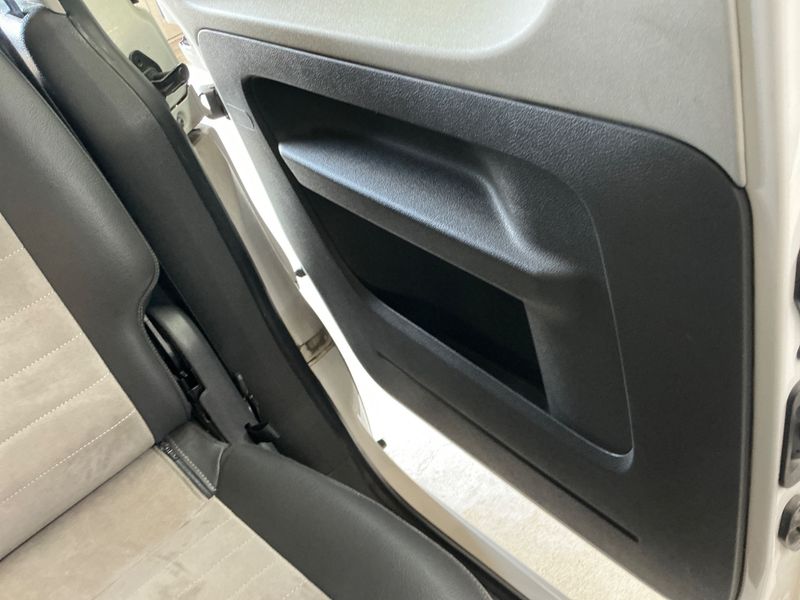 Volkswagen Caddy 2.0 TDI Edition30 2012 – снимка 32