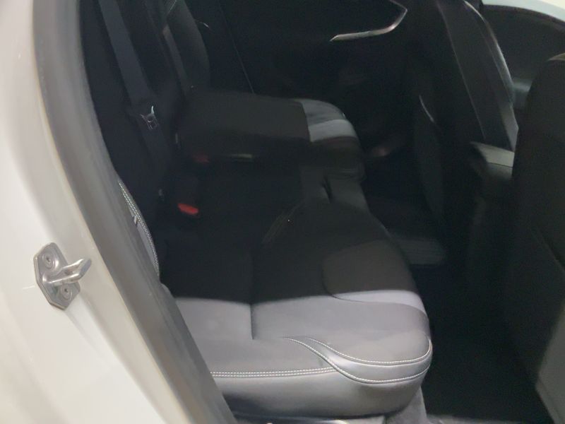 Volvo V40 2.0 D2 Momentum 2016 – снимка 20