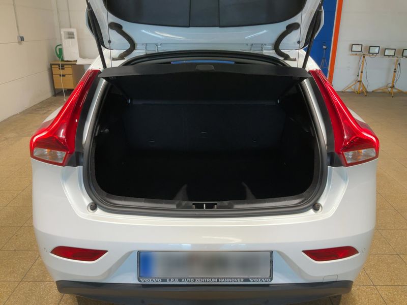 Volvo V40 2.0 D2 Momentum 2016 – снимка 16