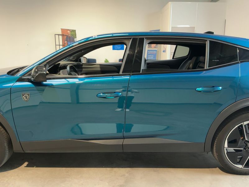 Peugeot 408 1.2 PureTech GT 2023 – снимка 4