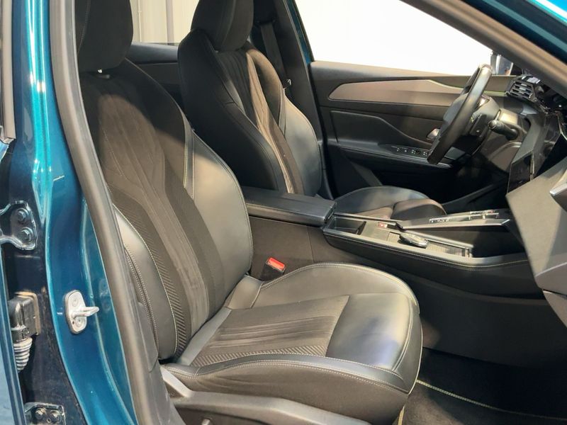 Peugeot 408 1.2 PureTech GT 2023 – снимка 16
