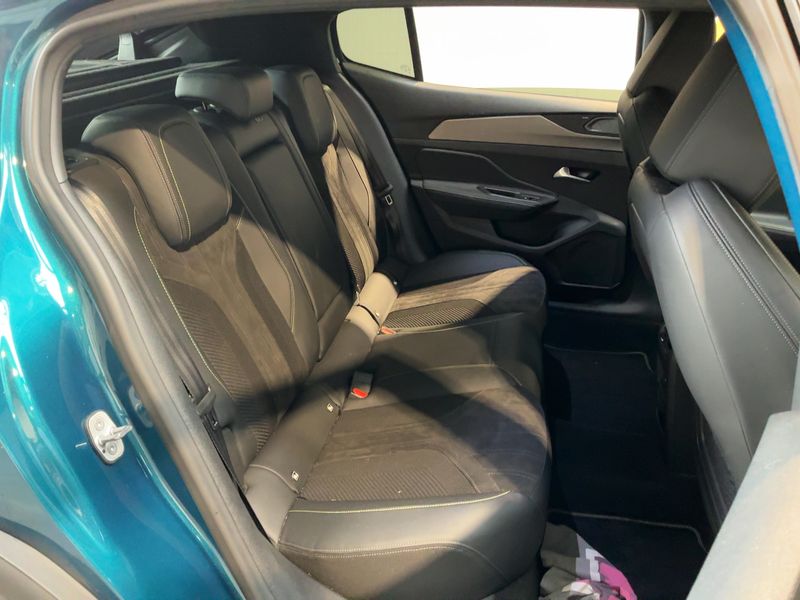 Peugeot 408 1.2 PureTech GT 2023 – снимка 19