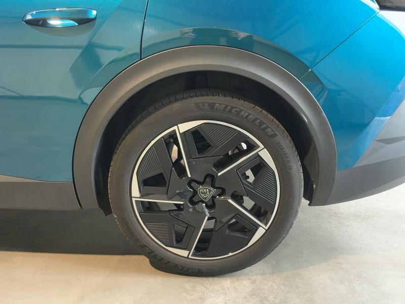 Peugeot 408 1.2 PureTech GT 2023 – снимка 5
