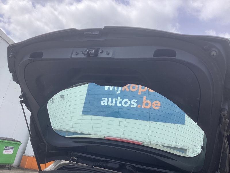 Toyota Corolla 1.8 Hybrid Active 2019 – снимка 29