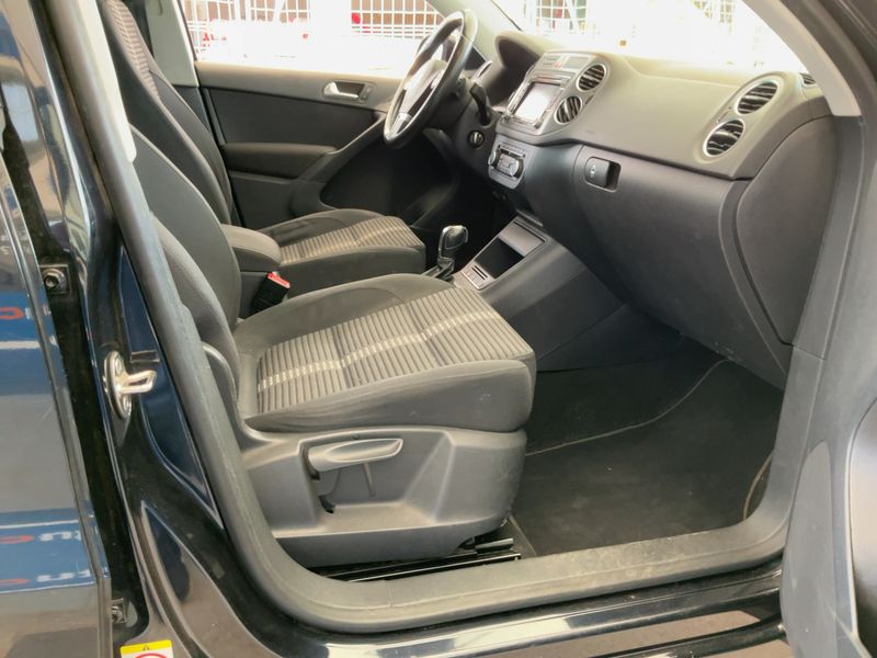 Volkswagen Tiguan 2.0 TDI Sport 2011 – снимка 16