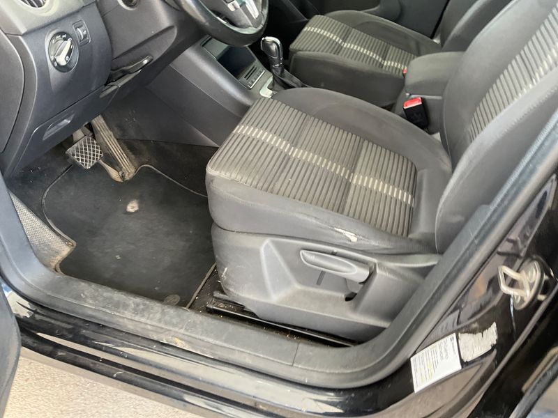 Volkswagen Tiguan 2.0 TDI Sport 2011 – снимка 23