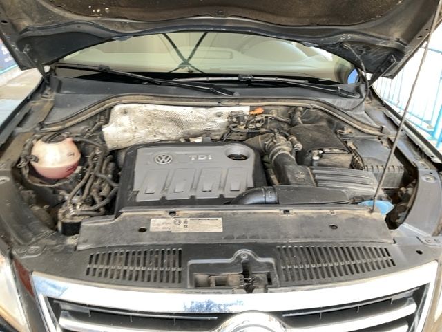 Volkswagen Tiguan 2.0 TDI Sport 2011 – снимка 45