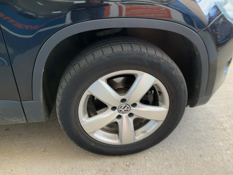Volkswagen Tiguan 2.0 TDI Sport 2011 – снимка 11