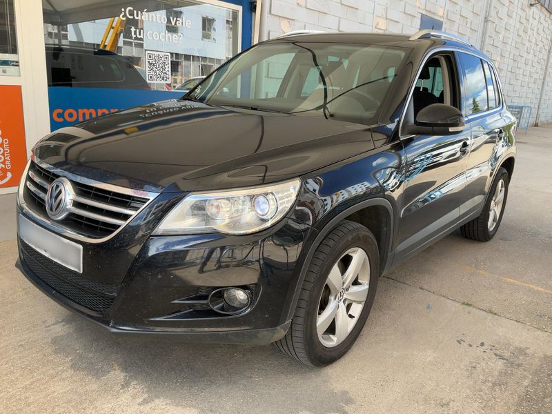 Volkswagen Tiguan 2.0 TDI Sport 2011 – снимка 1