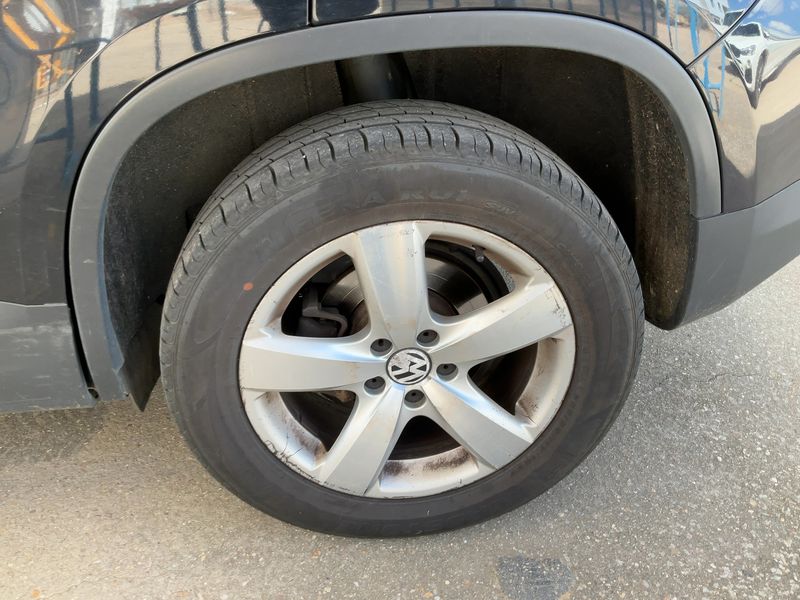 Volkswagen Tiguan 2.0 TDI Sport 2011 – снимка 5